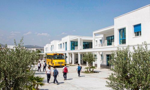 希腊国际学校2026学费全解析 三条升学路径成本与选择建议